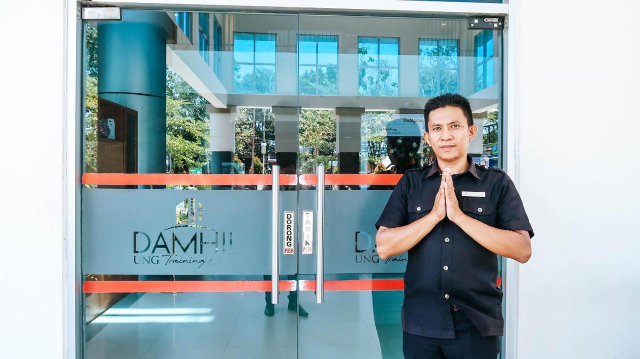 Training Centre Damhil Hotel Gorontalo Luaran gambar