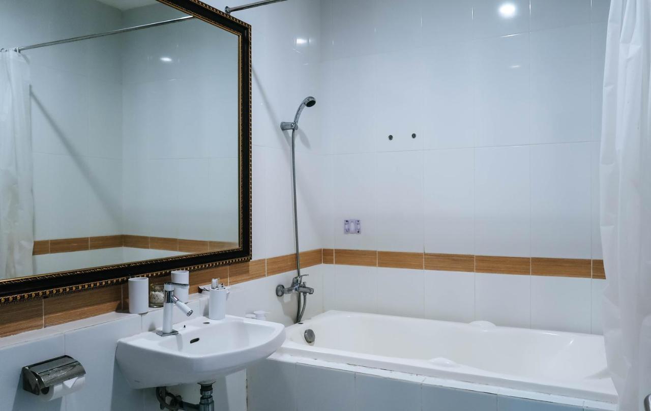 Training Centre Damhil Hotel Gorontalo Luaran gambar